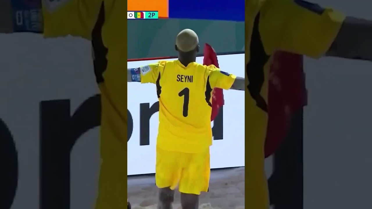 Le gardien de but sénégalais de beach soccer