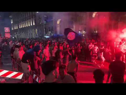 Malgré la défaite les supporters de l’inter se sont retrouvés à la Piazza Duomo pour l’après match
